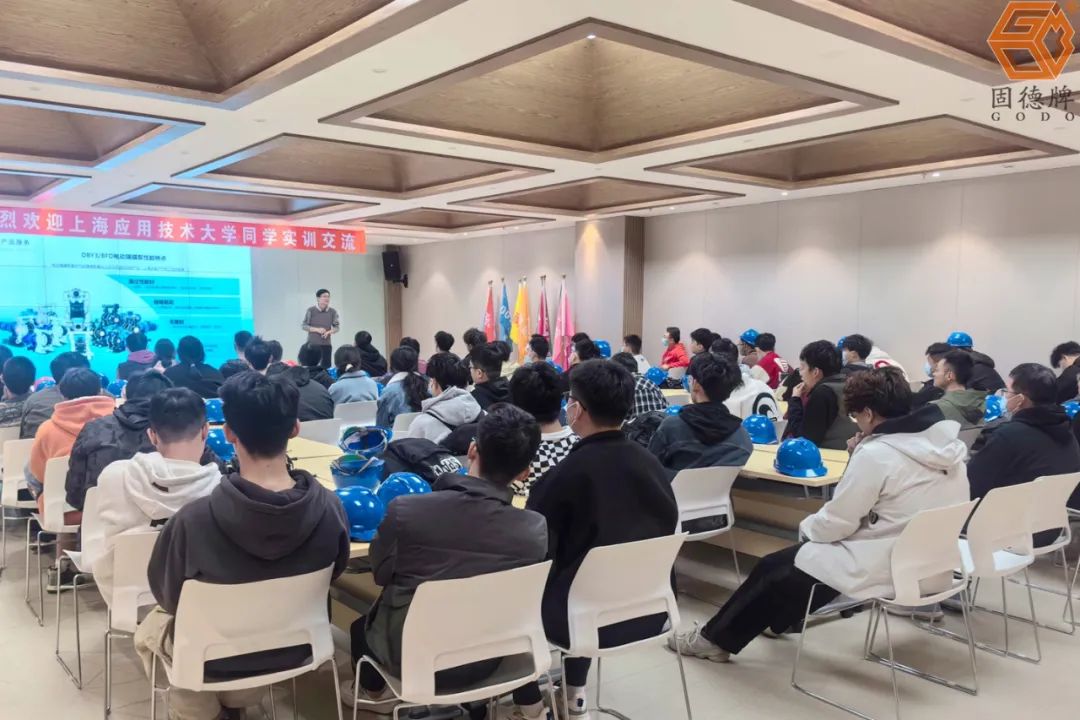 1701400289-9171.jpg 1701400289-9171.jpg