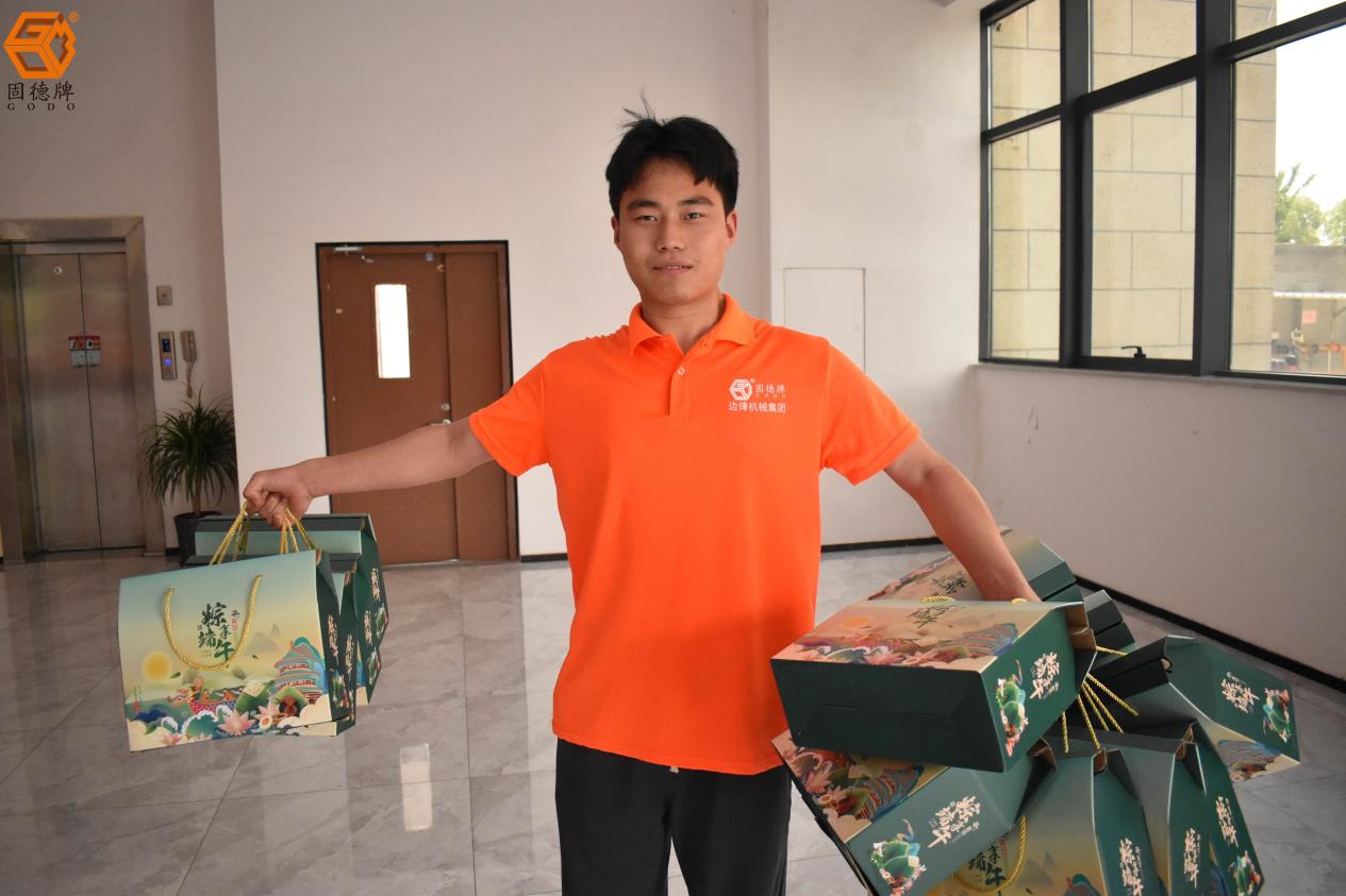 1717491635-7163.jpg 1717491635-7163.jpg